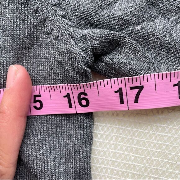 WOOLEN BLOOM FINE KNIT V NECK BUTTON‎ UP CARDIGAN/ SWEATER TOP GRAY SZ XS NEW! - Picture 7 of 10
